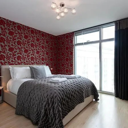 Iconic Luxury Manchester Apartment Exterior photo